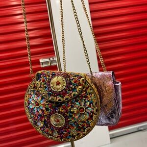 🚩steal 2 Gold Chain Purses